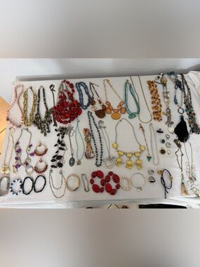 Assorted Women’s Fashion